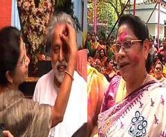 দোলের আগের দিন রঙের উৎসবে মাতলেন সুদীপ বন্দ্যোপাধ্যায়, মালা রায়