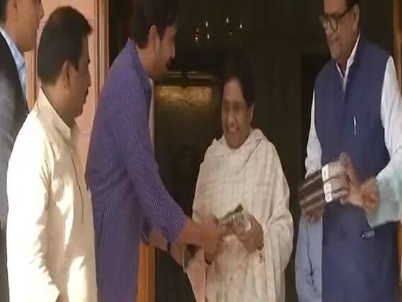 यूपी: लखनऊ में BSP सुप्रीमो मायावती से मिले RLD नेता जयंत चौधरी, कहा- आशीर्वाद लेने आया था