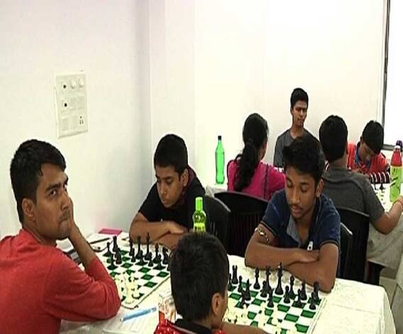 শুক্রবার থেকে শুরু হয়েছে অল বেঙ্গল ওপেন ফিডে রেটিং চেস টুর্নামেন্ট, উদ্যোক্তা দিব্যেন্দু বড়ুয়ার দাবা অ্যাকাডেমি