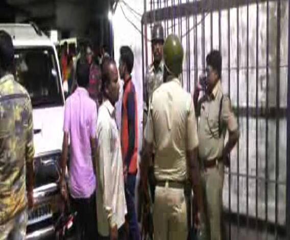 ভাটপাড়া পুরসভায় আস্থা ভোটে হার অর্জুন সিংহের