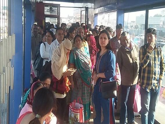 રાજકોટઃ 43 ડિગ્રી ગરમીમાં પણ રાજકોટ BRTS સ્ટૉપ પર પાણીની વ્યવસ્થાનો અભાવ, મુસાફરો પરેશાન, જુઓ વીડિયો