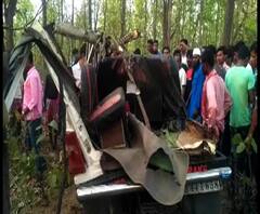 বীরভূম মহম্মদবাজারে যাত্রীবাহী বাসের সঙ্গে টাটা সুমোর মুখোমুখি সংঘর্ষ, মৃত ৭, আহত বহু