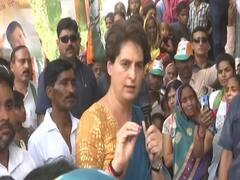 अमेठी: प्रियंका गांधी का गंभीर आरोप, कहा- बीजेपी चुनाव जीतने के लिए प्रधानों को पैसा बांट रही है