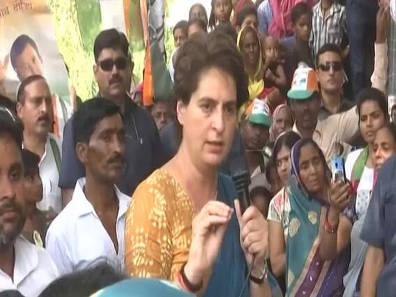 अमेठी: प्रियंका गांधी का गंभीर आरोप, कहा- बीजेपी चुनाव जीतने के लिए प्रधानों को पैसा बांट रही है