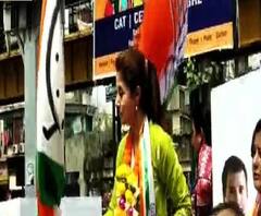 ঊর্মিলা মাতন্ডকরের সভায় বিশৃঙ্খলা, অভিযোগ দায়ের করতে বোরিভেলি থানায় কংগ্রেস প্রার্থী