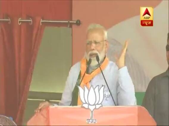 300 सीटों पर वोटिंग के बाद कुछ लोगों के चेहरे लटक गए, फिर से छेड़ा EVM का राग- PM मोदी