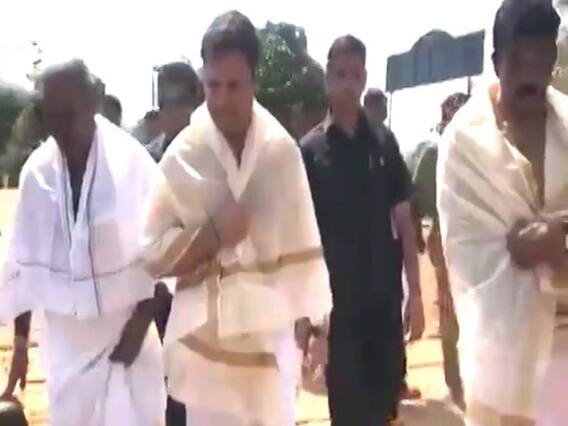 Rahul offers prayers at stream in Wayanad where his father's ashes were immersed