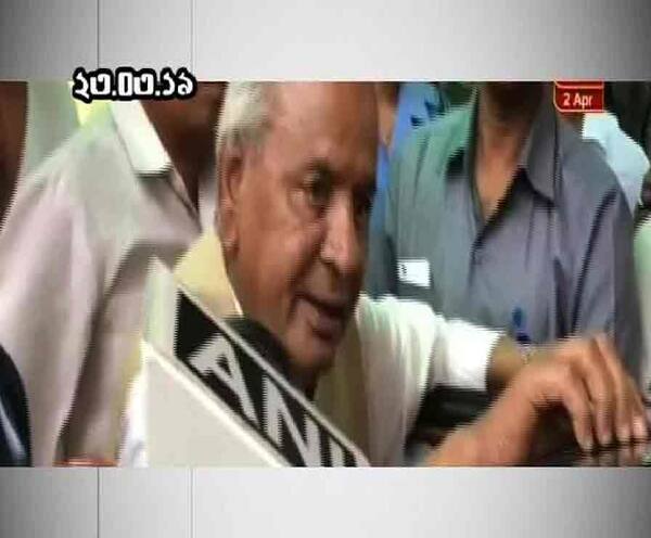 মোদিকে ফের প্রধানমন্ত্রী নির্বাচিত করার আবেদন জানিয়ে বিপাকে রাজস্থানের রাজ্যপাল কল্যাণ সিংহ, সরব বিরোধীরা, রাষ্ট্রপতির দ্বারস্থ হওয়ার ভাবনা কমিশনের Lok Sabha Election 2019: EC mulling to draw President's attention over Rajasthan Governor Kalyan Singh's comments মোদিকে ফের প্রধানমন্ত্রী নির্বাচিত করার আবেদন জানিয়ে বিপাকে রাজস্থানের রাজ্যপাল কল্যাণ সিংহ, সরব বিরোধীরা, রাষ্ট্রপতির দ্বারস্থ হওয়ার ভাবনা কমিশনের