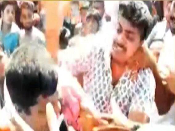 राजस्थान के ब्यावर में बीजेपी के मंच पर चले लात-घूंसे, माइक को लेकर शुरू हुआ था विवाद