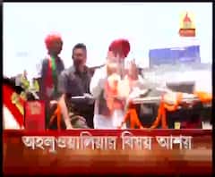 আয়-ব্যয়: সুরেন্দ্র সিংহ অহলুওয়ালিয়ার অস্থাবর সম্পত্তির মূল্য ১ কোটি ১৯ লক্ষ ৮৭ হাজার ৭৭১ টাকা, স্থাবর সম্পত্তির মূল্য ৮৭ লক্ষ ৫৫ হাজার ৪৬০ টাকা