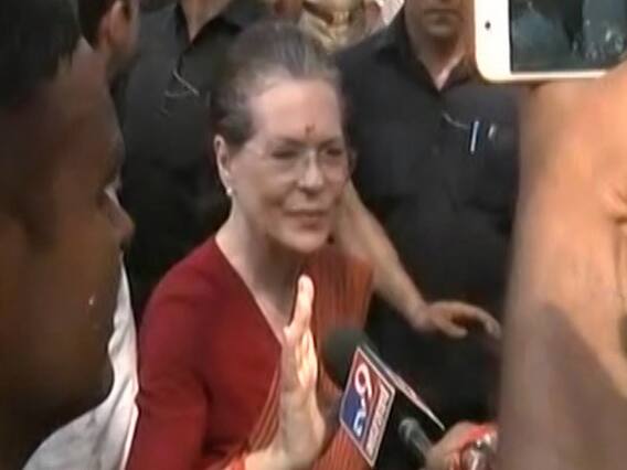 Don't forget 2004, says Sonia Gandhi while she files nomination in Raebareli