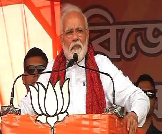 স্পিডব্রেকার দিদির ঘুম উড়েছে, রাগ দেখাচ্ছেন নির্বাচন কমিশনের উপর, কোচবিহারের জনসভা থেকে মমতাকে আক্রমণ মোদির