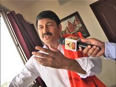 Manoj Tiwari sings and says Modi Ke Jaikaare Gunj Rahe Hain