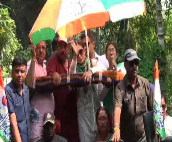 তিনবেলা প্রচার করছি, আমি রক্ত-মাংসের মানুষ, সোশ্যাল মিডিয়ায় আক্রমণে খারাপ তো লাগেই, মন্তব্য মিমি চক্রবর্তীর