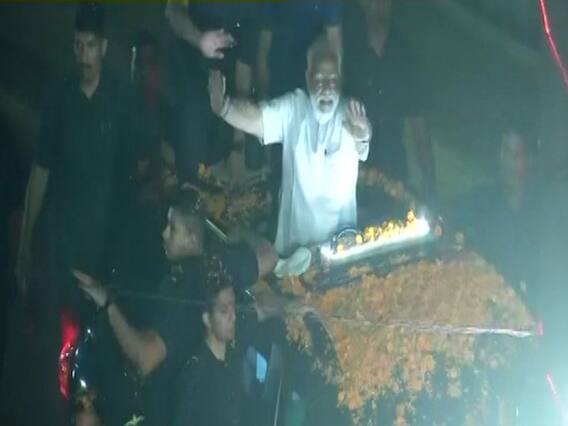 After casting vote in Gujarat, PM Modi holds mega roadshow in Ranchi