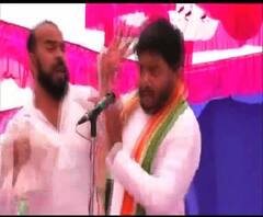 গুজরাটের সুরেন্দ্রনগরে সভা চলাকালীন হার্দিক পটেলকে চড়, হামলাকারীকে গ্রেফতার করেছে পুলিশ