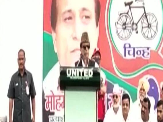 Mulayam Bhai, don't keep mum on Draupadi's cheerharan: Swaraj on Azam's objectionable comments