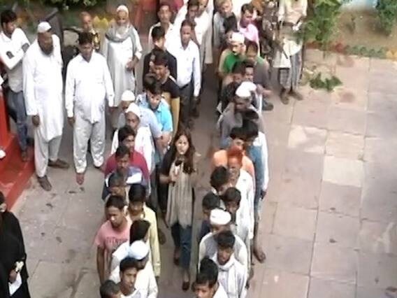 Long queues of voters witnessed in Amroha