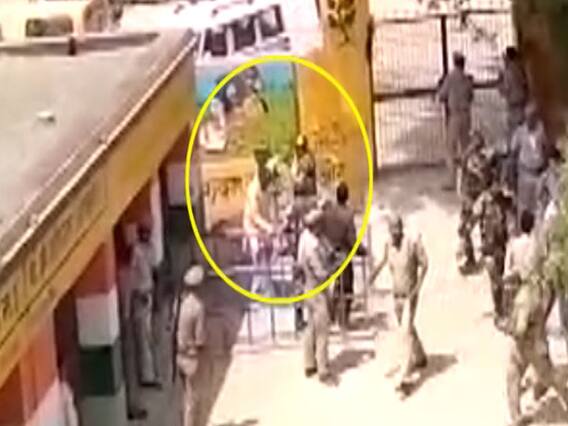 सनसनी: सबसे पहले 'बूथ लूटकांड' की कहानी, जब बंदूकों के साए में हुई थी वोटों की लूट