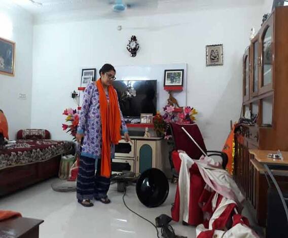 হুগলি লোকসভা কেন্দ্রের বিজেপি প্রার্থী লকেট চট্টোপাধ্যায়ের বাড়িতে ভাঙচুর