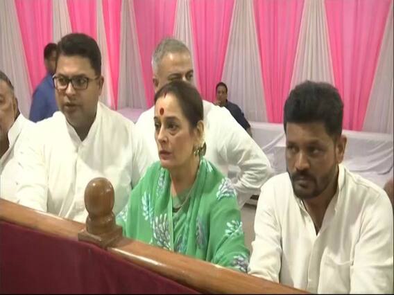 Lok Sabha Elections 2019: Poonam Sinha files nomination from Lucknow