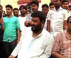 হাতে ১৫,৫০০ টাকা, ব্যাঙ্কে ১,৫৭,৬৭৯ টাকা, নিজের বাইক আছে, স্ত্রীর আছে অ্যাম্বাসাডর, ১৫ ভরি সোনা, মুর্শিদাবাদের তৃণমূল প্রার্থী আবু তাহের খানের আয় ব্যয়ের হিসেব