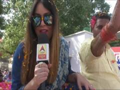 Bollywood actress Mahima Chaudhry does roadshow in support of BJP in Etawah