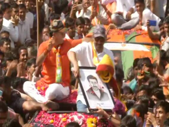 Visuals of Sunny Deol's roadshow from Rajasthan's Barmer