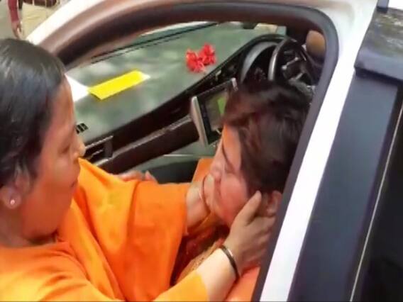 Sadhvi Pragya cries; Uma Bharti hugs her, calms her down