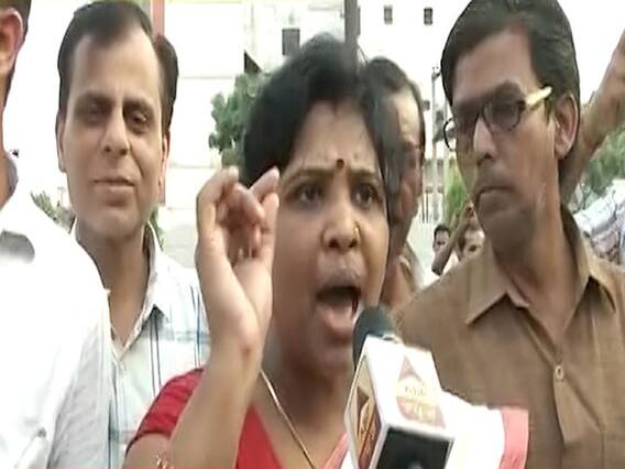 बिहार के हाजीपुर की जनता अपने नेताओं से पूछ रही है सवाल, देखिए