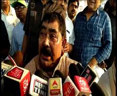 ‘অর্জুন সিংহ বাঘ নয় যে, ওর নাম নিতে হবে’, বারাসাতে মন্তব্য অনুব্রতর