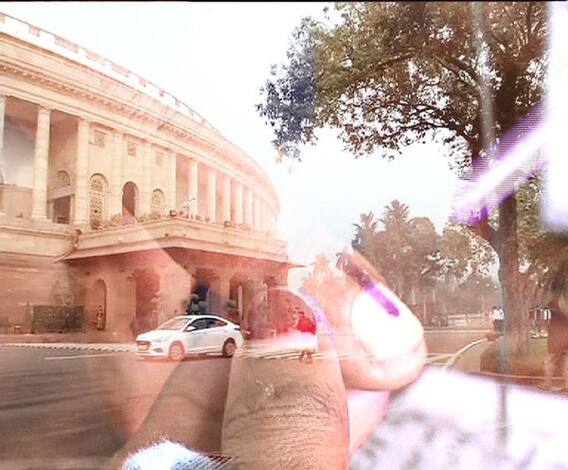 লোকসভা ভোটের মুখে সোশাল সাইটে কড়াকড়ি, কংগ্রেসের প্রচারের যুক্ত ৬৮৭টি পেজ এবং অ্যাকাউন্ট সরিয়ে দিল ফেসবুক