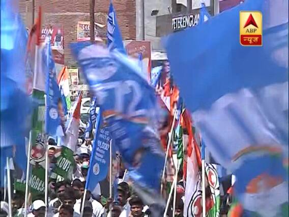 Highlight ahead of Rahul Gandhi roadshow in Amethi: Flags with Rs 72000 written on them
