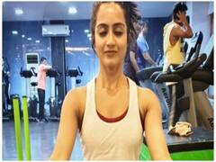 टीवी अभिनेत्री अमिका शैल के साथ डे आउट, देखिए सास बहू साज़िश का फूल एपिसोड