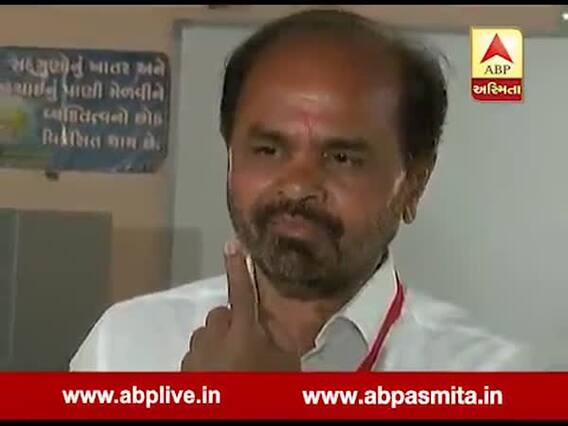 ગાંધીનગરઃ કોંગ્રેસના ઉમેદવાર સી.જે. ચાવડાએ કર્યું મતદાન, જુઓ વીડિયો