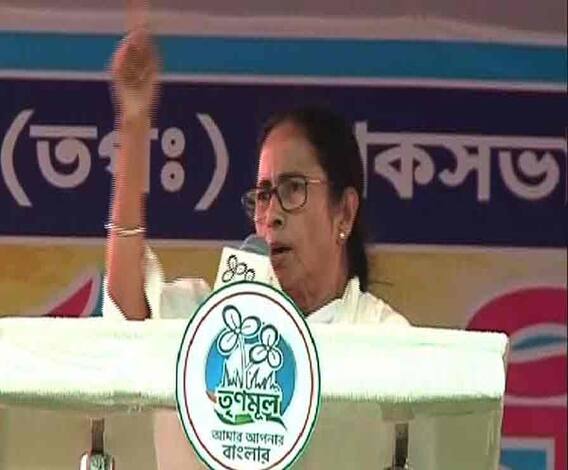 বিজেপি বাংলায় অস্ত্র হাতে নতুন হিন্দুত্ব আমদানি করছে, এরা বাংলার সংস্কৃতি জানে না, তোপ মমতার