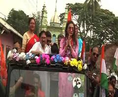 পশ্চিম বারুইপুর বিধানসভা এলাকায় প্রচার যাদবপুর লোকসভা কেন্দ্রের তৃণমূল প্রার্থী মিমি চক্রবর্তীর