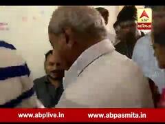નીતિન પટેલે શું કહ્યું કે, મતદાન મથકમાં બધા ખડખડાટ હસી પડ્યા, જુઓ વીડિયો
