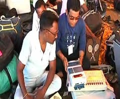 আগামীকাল দ্বিতীয় দফায় ভোটগ্রহণ জলপাইগুড়ি, রায়গঞ্জে, চলছে তার শেষ মুহূর্তের প্রস্তুতি