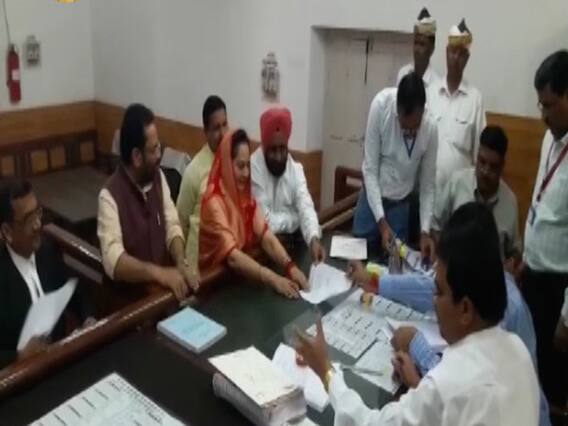 BJP candidate Jaya Prada files nomination from Rampur, offers prayer at 'Mandir' and 'Mazaar'