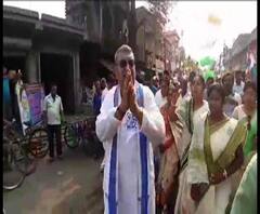 শ্রীরামপুরে হেঁটে প্রচার কল্যাণ বন্দ্যোপাধ্যায়ের, সিপিএম প্রার্থী তীর্থঙ্কর রায়ের প্রচার উত্তরপাড়ায়