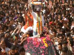 राजस्थान के बाड़मेर में एक्टर और बीजेपी नेता सनी देओल ने किया रोड शो, उमड़ा हुजूम