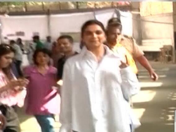 Female Bollywood actors step out to practise franchise in Mumbai