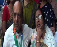 দীর্ঘদিন অন্তরালে থাকার পর সোমবার ফের প্রকাশ্যে নোয়াপাড়ার প্রাক্তন তৃণমূল বিধায়ক মঞ্জু বসু, ফের তরজায় তৃণমূল-বিজেপি