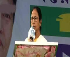 ৫ বছর আগে বলেছিলেন চা-ওয়ালা, এখন বলছেন আমি চৌকিদার, মোদিকে আক্রমণ মমতার