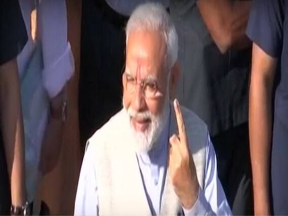 वोटिंग से पहले पीएम मोदी के रोड शो को लेकर चुनाव आयोग से शिकायत करेगी कांग्रेस