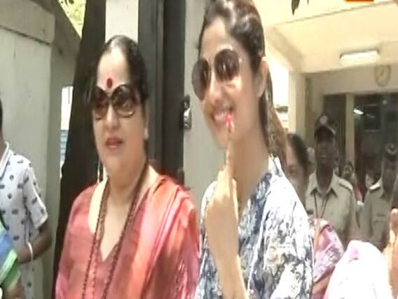 Shilpa Shetty Kundra shows inked finger after she casts her vote 