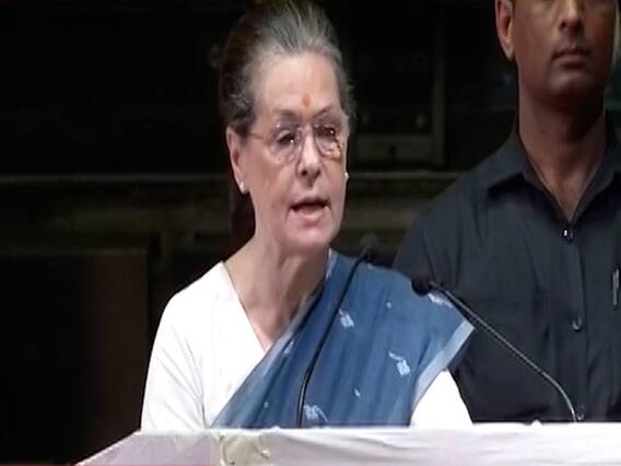 Mother-daughter duo Sonia and Priyanka Gandhi hold campaign for Congress 