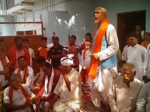 Ghanti Bajao Full: Leaders demean govt officials for votes