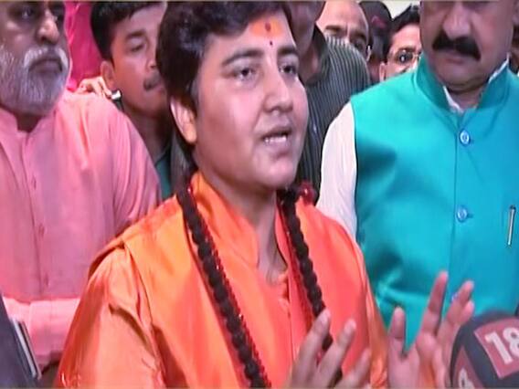 Sadhvi Pragya or Digvijaya Singh? Who will win battle of Bhopal | Master Stroke